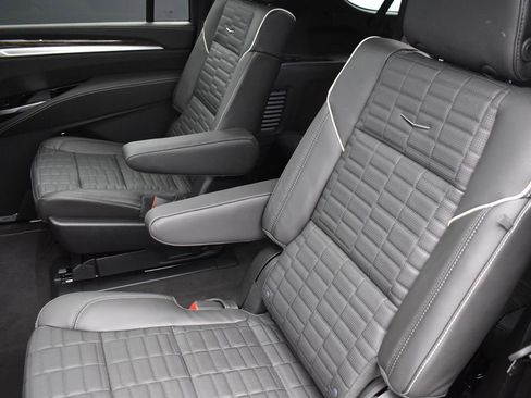 Certified 2026 Cadillac Escalade ESV Platinum Sport w/ LPO, ONYX Package image 28