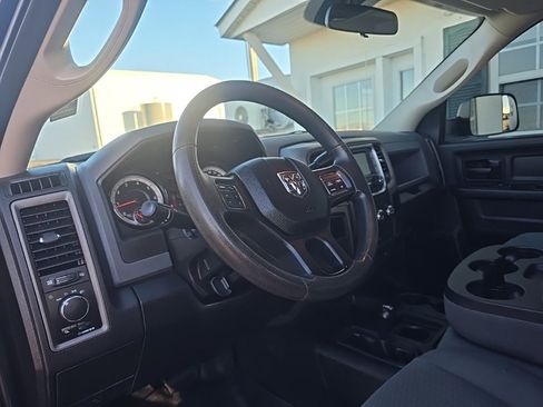 Used 2018 RAM 2500 Tradesman w/ Chrome Appearance Group image 14