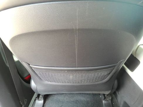 Used 2024 Kia Carnival EX FWD image 32