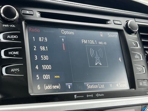 Certified 2017 Toyota Highlander SE image 24