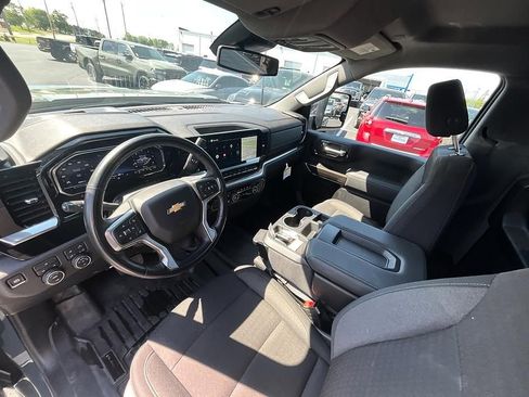 Used 2025 Chevrolet Silverado 2500 LT AWD/4WD image 34