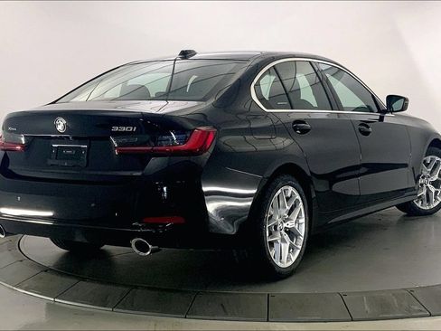 Certified 2025 BMW 330i xDrive Sedan w/ Premium Package AWD/4WD image 12