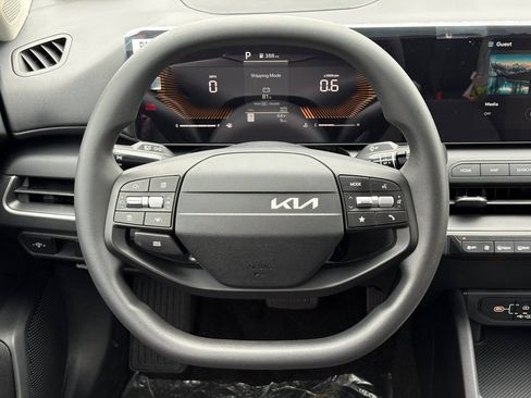 New 2026 Kia K4 FWD image 30