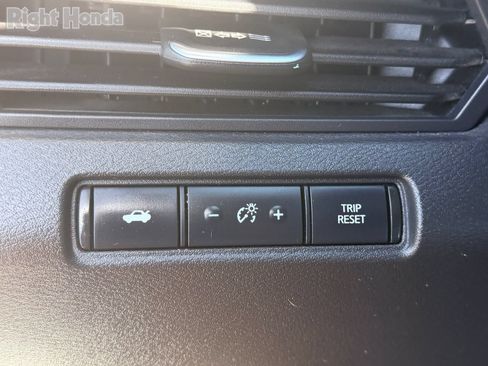 Used 2025 Nissan Altima 2.5 SV AWD/4WD image 20
