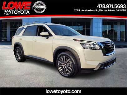 Used 2023 Nissan Pathfinder SL w/ SL Premium Package