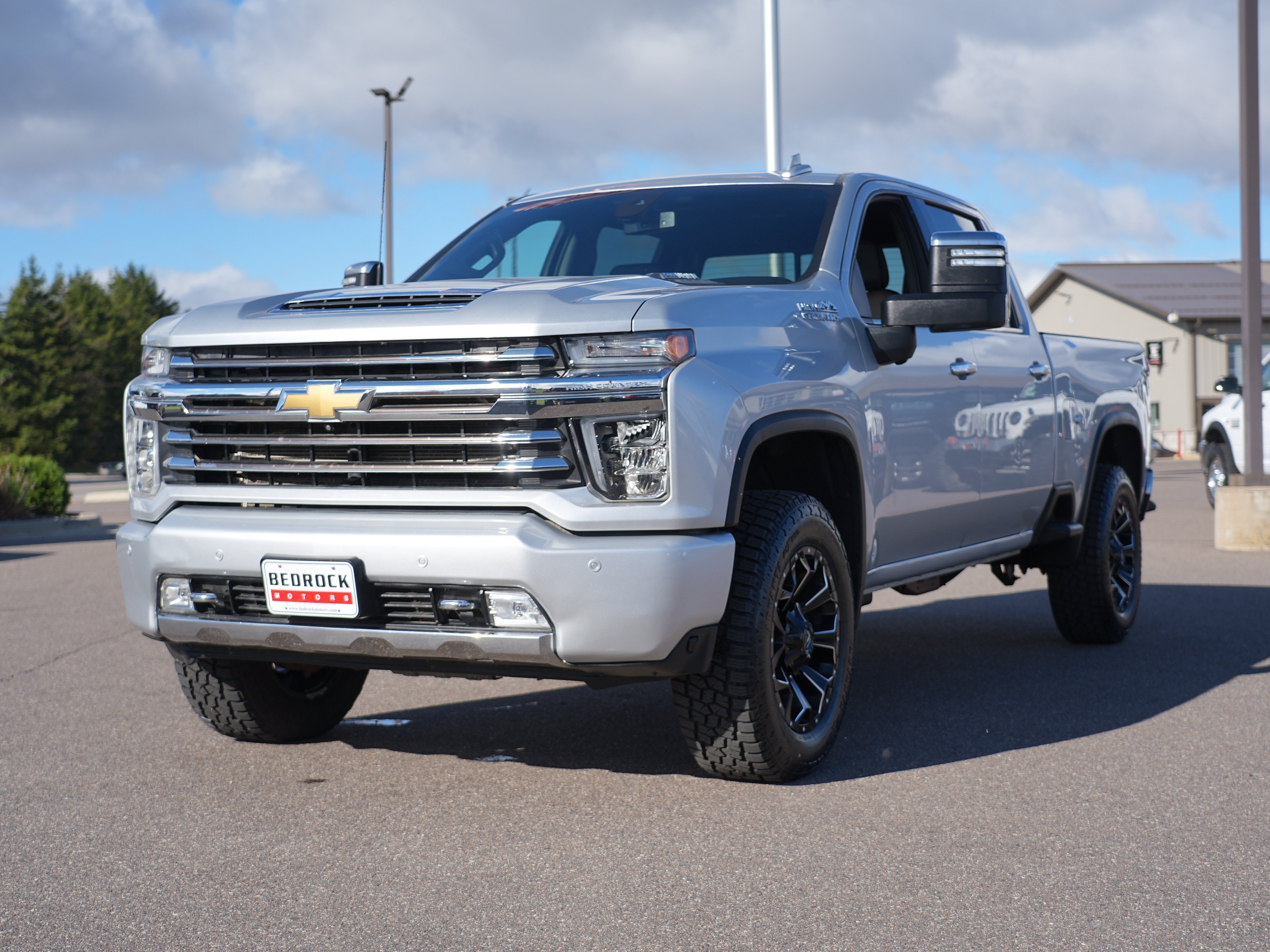 Used 2022 Chevrolet Silverado 2500 High Country w/ Safety Package II AWD/4WD image 7