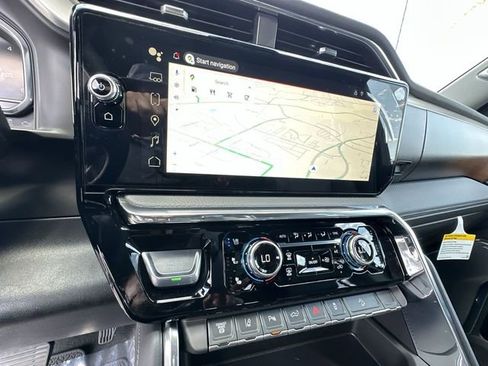 New 2025 GMC Sierra 2500 Denali w/ Denali Reserve Package image 11