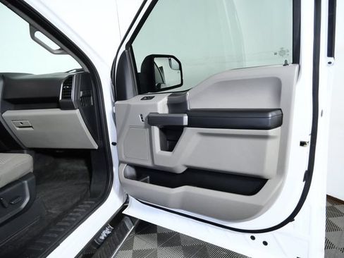 Used 2020 Ford F150 XLT w/ Equipment Group 302A Luxury AWD/4WD image 11