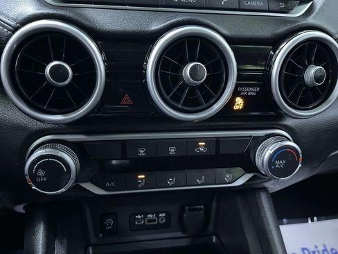 Used 2025 Nissan Sentra SV image 22