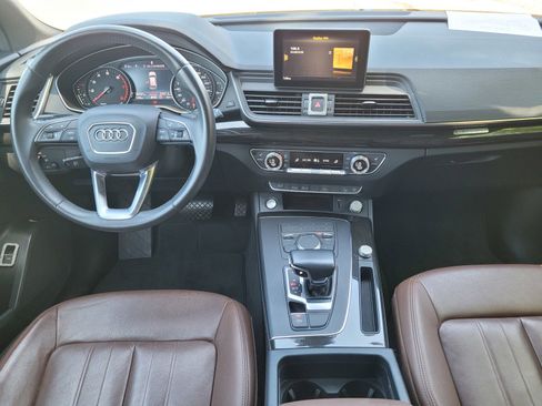 Used 2020 Audi Q5 2.0T Premium w/ Convenience Package image 13