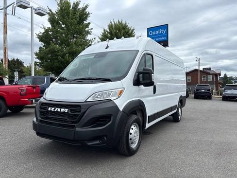 Used 2023 RAM ProMaster 3500 FWD image 1
