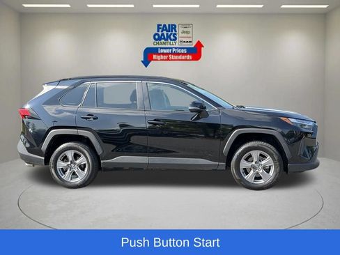 Used 2025 Toyota RAV4 XLE AWD/4WD image 6