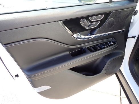 New 2026 Lincoln Corsair Premiere image 19