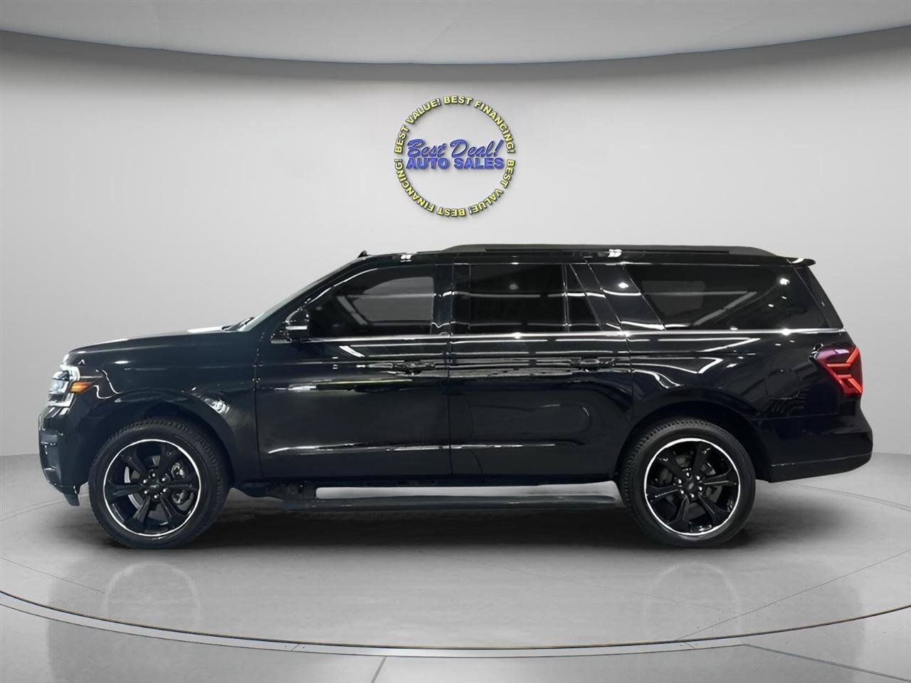 Used 2022 Ford Expedition Max Limited AWD/4WD image 2