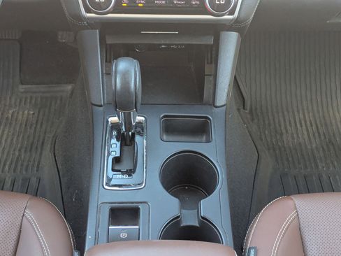 Used 2019 Subaru Outback 2.5i Touring w/ Popular Package #3A image 12