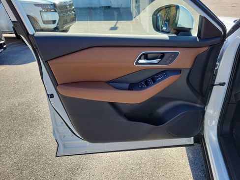 New 2026 Nissan Rogue Platinum w/ Platinum Premium Package image 5