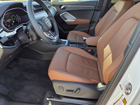 Certified 2025 Audi Q3 2.0T Premium w/ Convenience Package image 5