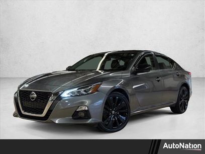 Used 2022 Nissan Altima 2.5 SR w/ Midnight Edition Package