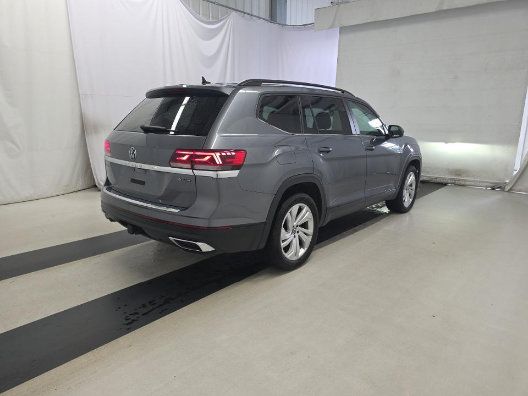 Used 2023 Volkswagen Atlas SE AWD/4WD image 5