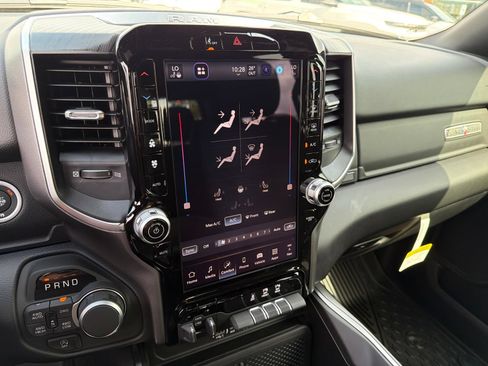 New 2026 RAM 1500 4x4 Crew Cab image 24