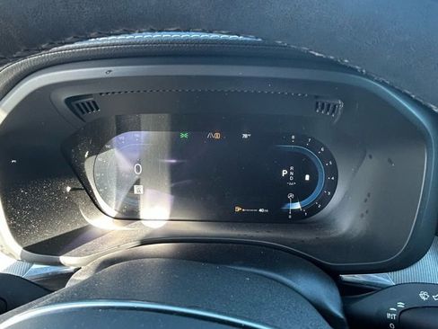 Used 2022 Volvo XC60 B5 R-Design AWD/4WD image 12