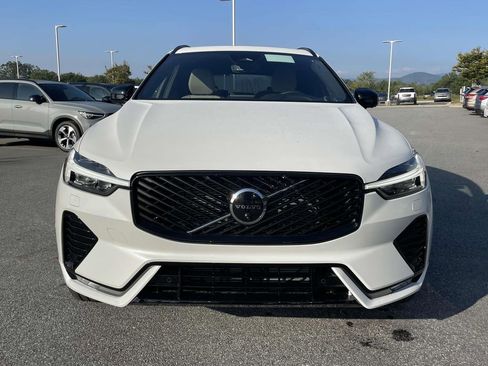 New 2026 Volvo XC60 B5 Plus w/ Protection Package Premier image 23