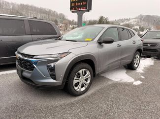 Used 2024 Chevrolet Trax LS video 1