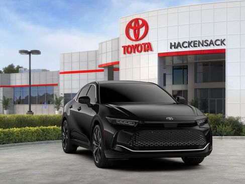 New 2026 Toyota Crown Platinum image 16