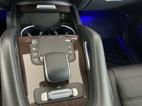 Used 2023 Mercedes-Benz GLS 450 4MATIC image 12