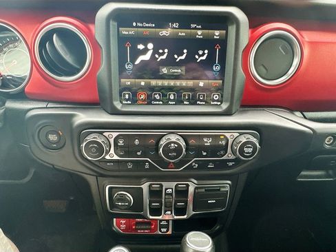 Used 2020 Jeep Gladiator Rubicon image 18