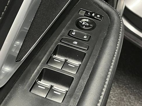 Used 2024 Acura RDX SH-AWD image 16