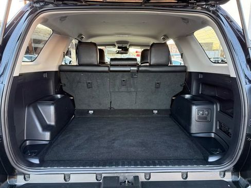 Certified 2024 Toyota 4Runner TRD Off-Road Premium image 35