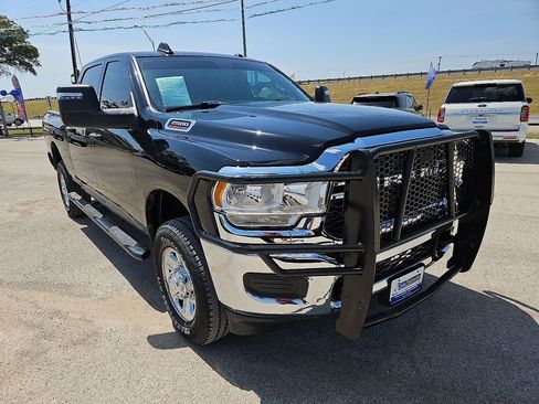 Used 2024 RAM 2500 Tradesman w/ Chrome Appearance Group AWD/4WD image 11