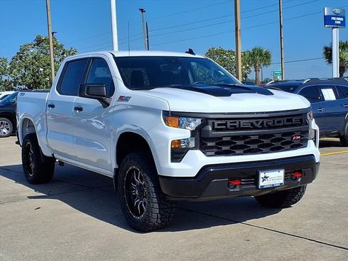 Used 2025 Chevrolet Silverado 1500 Custom Trail Boss AWD/4WD image 28