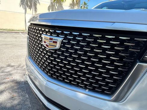 Used 2023 Cadillac Escalade Premium Luxury w/ Performance Package AWD/4WD image 38