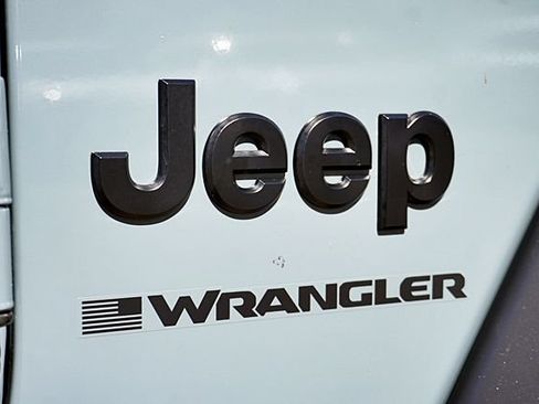 Used 2024 Jeep Wrangler Unlimited Sport AWD/4WD image 10