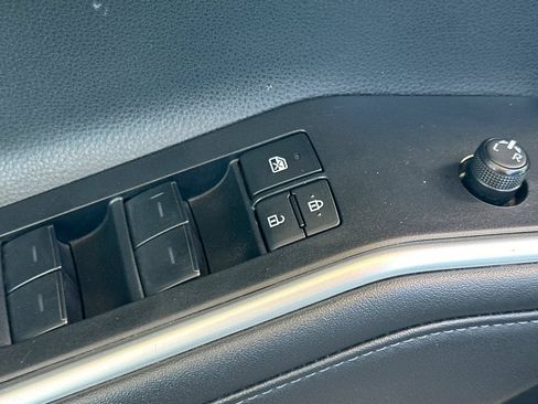 Certified 2025 Toyota Highlander LE AWD/4WD image 14