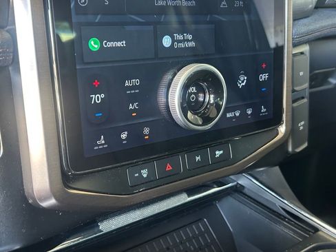 Used 2024 Ford F150 Lightning Lariat image 40