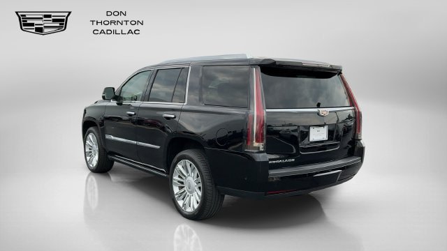 Used 2018 Cadillac Escalade Platinum AWD/4WD image 3