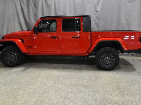 New 2026 Jeep Gladiator Sport image 5