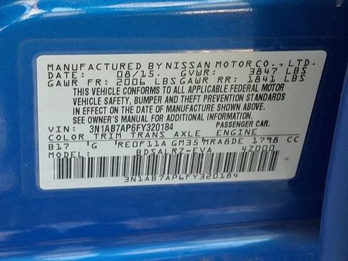 Used 2015 Nissan Sentra SR w/ SR Premium Package FWD image 28