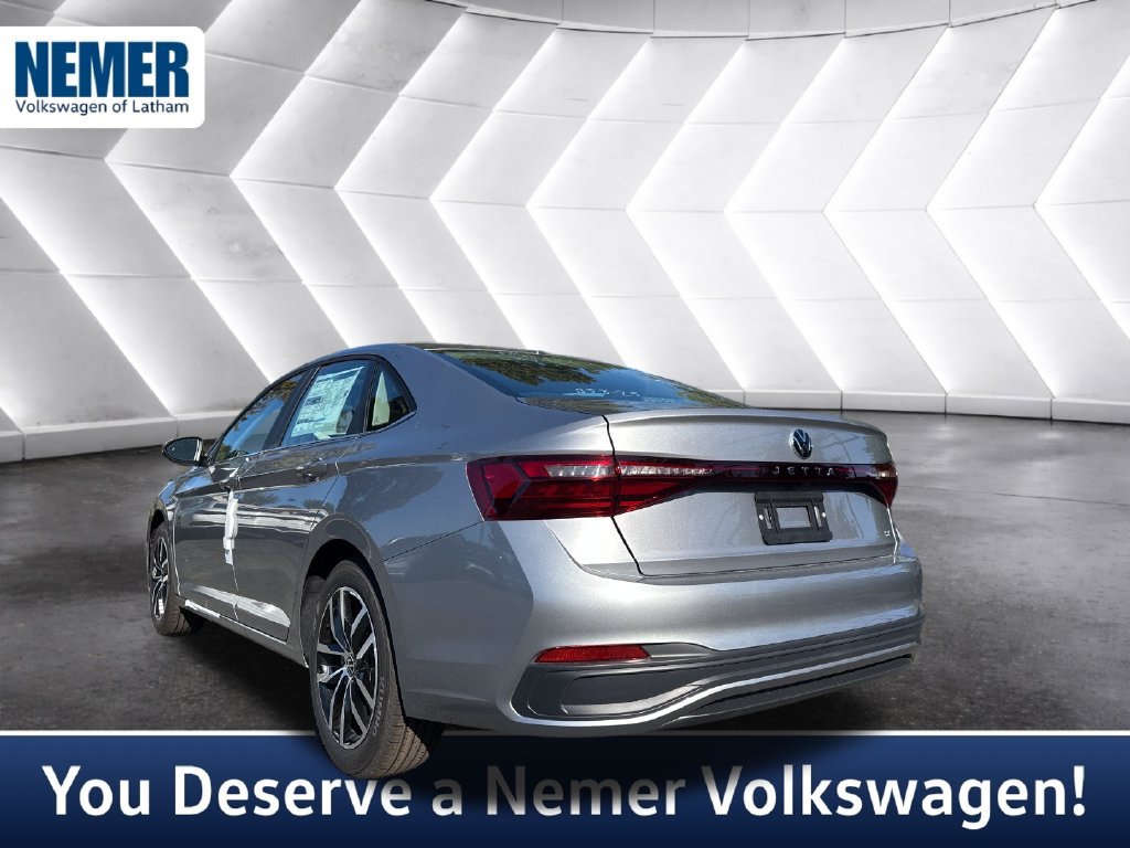 New 2027 Volkswagen Jetta SE FWD image 2
