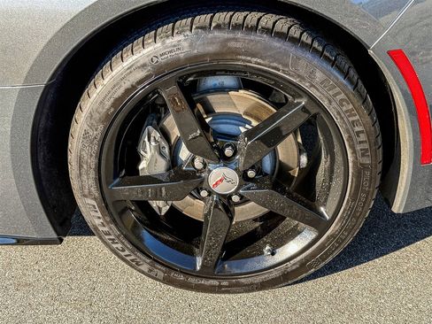 Used 2014 Chevrolet Corvette Stingray Coupe image 21