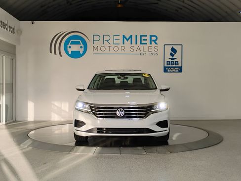 Used 2021 Volkswagen Passat 2.0T SE image 24