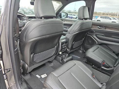 New 2026 Jeep Grand Cherokee L Limited AWD/4WD image 19