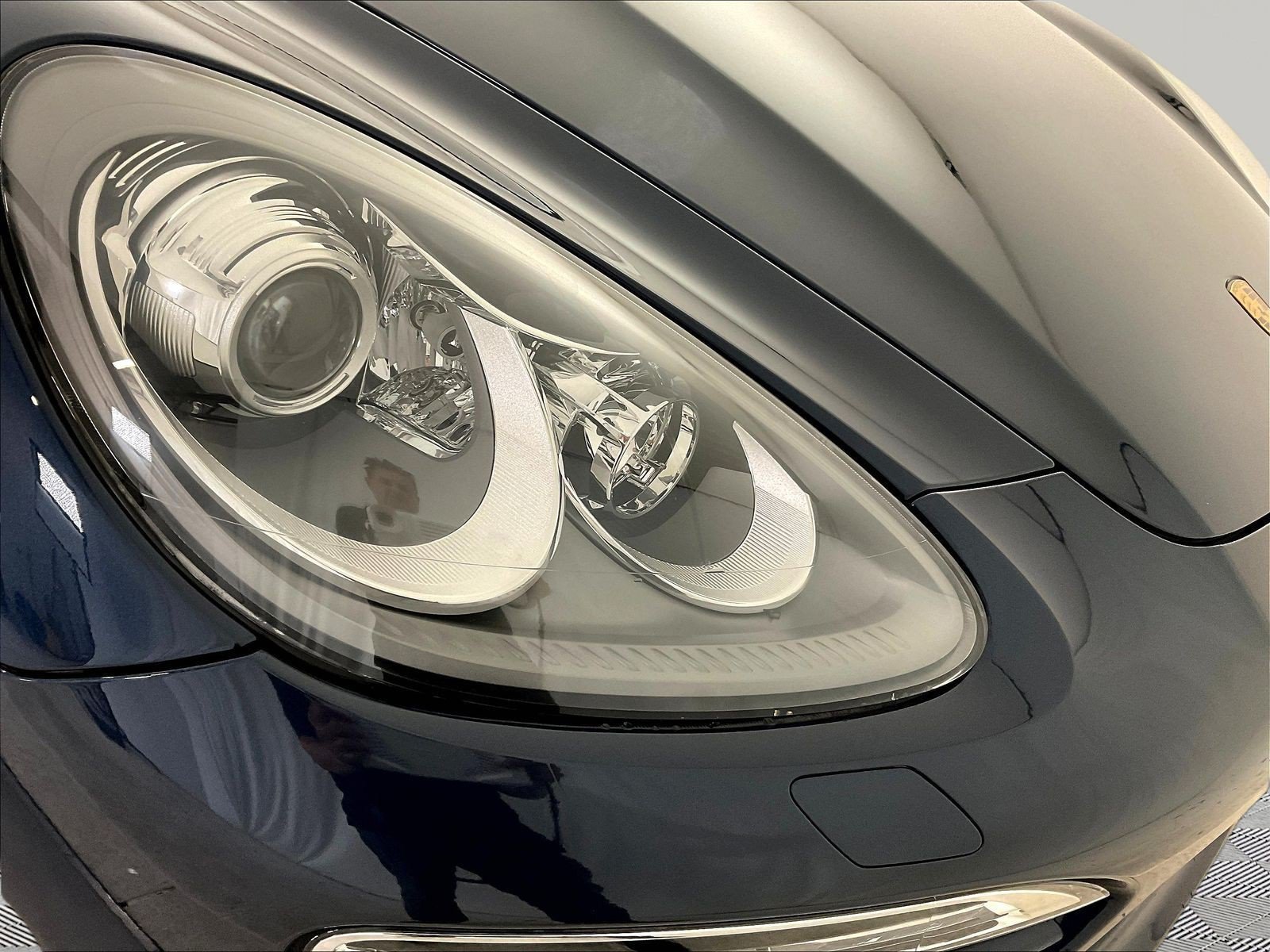 Used 2012 Porsche Cayenne AWD/4WD image 32