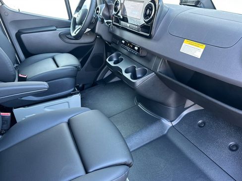 New 2025 Mercedes-Benz Sprinter 2500 image 15