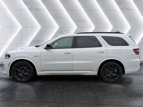 Used 2023 Dodge Durango R/T w/ Tow 'N Go Package image 3