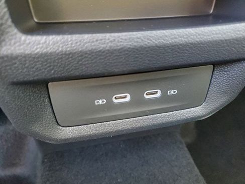 New 2026 Volkswagen Taos SE FWD image 12