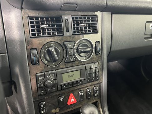 Used 2004 Mercedes-Benz SLK 32 AMG image 33